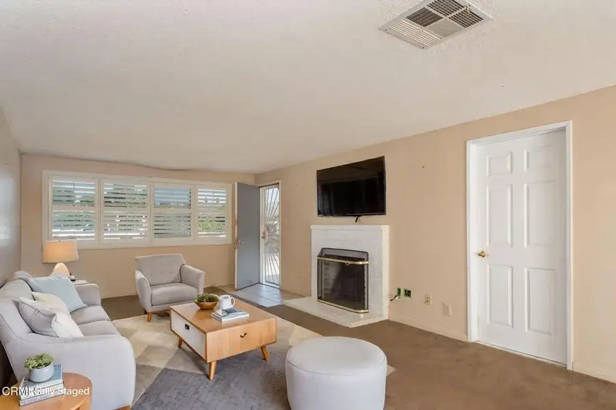 218 Warren Avenue, Santa Paula, CA 93060 - #2