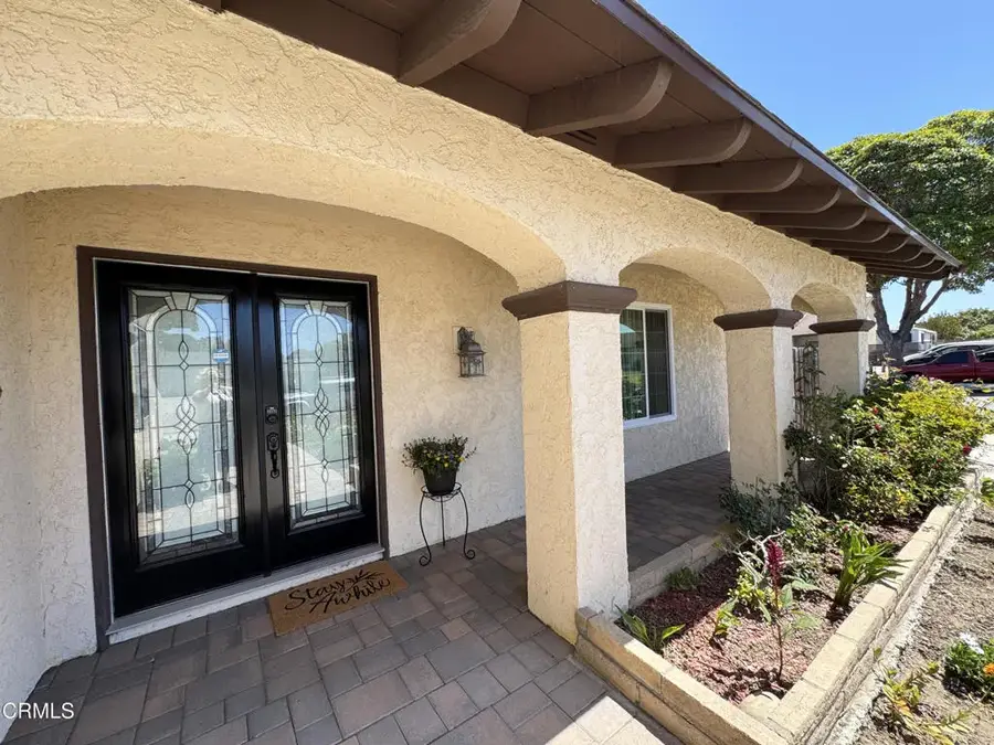 2401 El Portal Way, Oxnard, CA 93035 - #2
