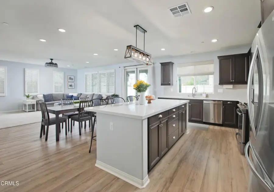 385 Azalea Street, Fillmore, CA 93015 - #3