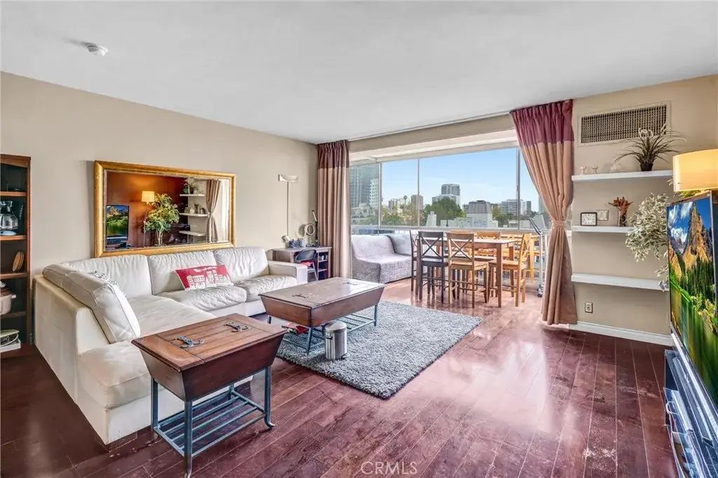 969 Hilgard Avenue #706, Los Angeles, CA 90024 - Image #1