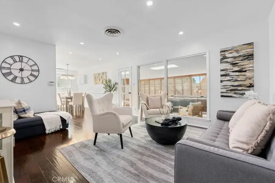 8131 Garden Grove, Reseda, CA 91335 - Image #3