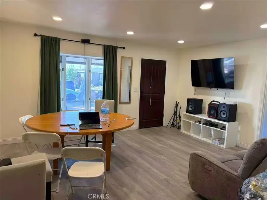 1105 E Walnut, Fullerton, CA 92831 - Image #3