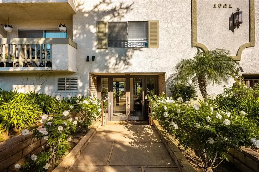 1021 12th Street #102, Santa Monica, CA 90403 - Image #2