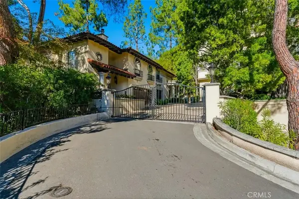 56 N Arroyo, Pasadena, CA 91105