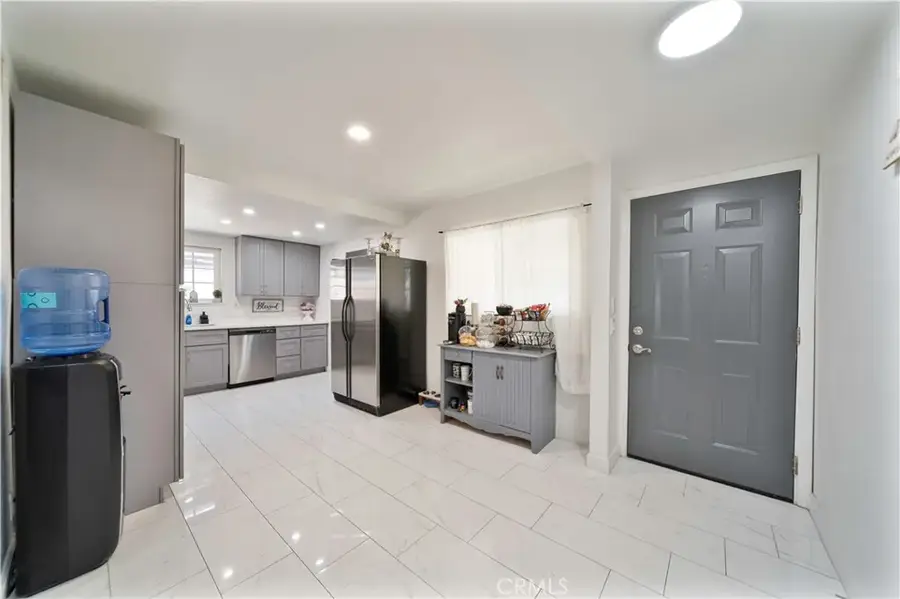 371 S Alexander Avenue, Upland, CA 91786 - Image #2