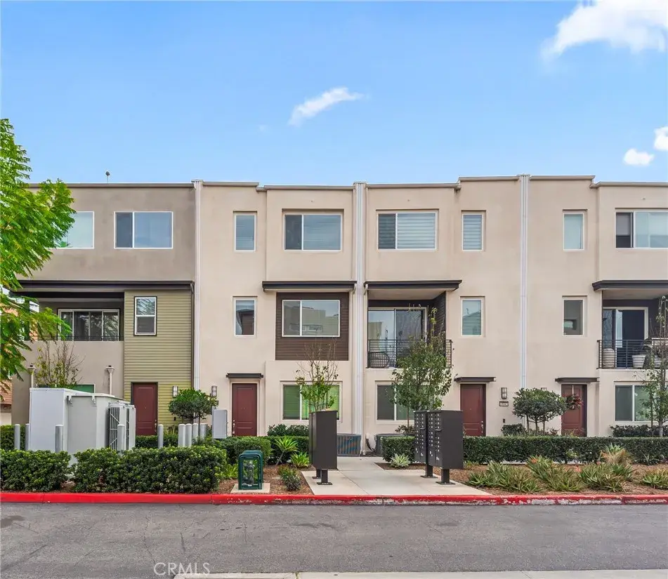 18443 Montage, Northridge, CA 91324 - Image #1