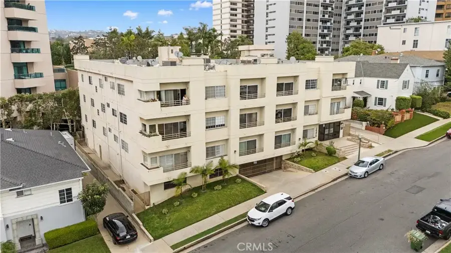 10475 Ashton Avenue Avenue #301, Los Angeles, CA 90024 - #2