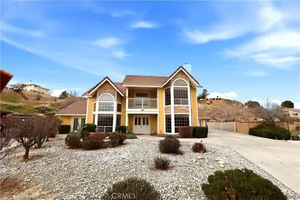 17850 Portside Ln, Victorville, CA 92395