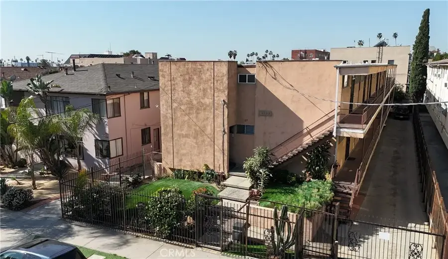 1233 N New Hampshire Avenue, Los Angeles, CA 90029 - #3