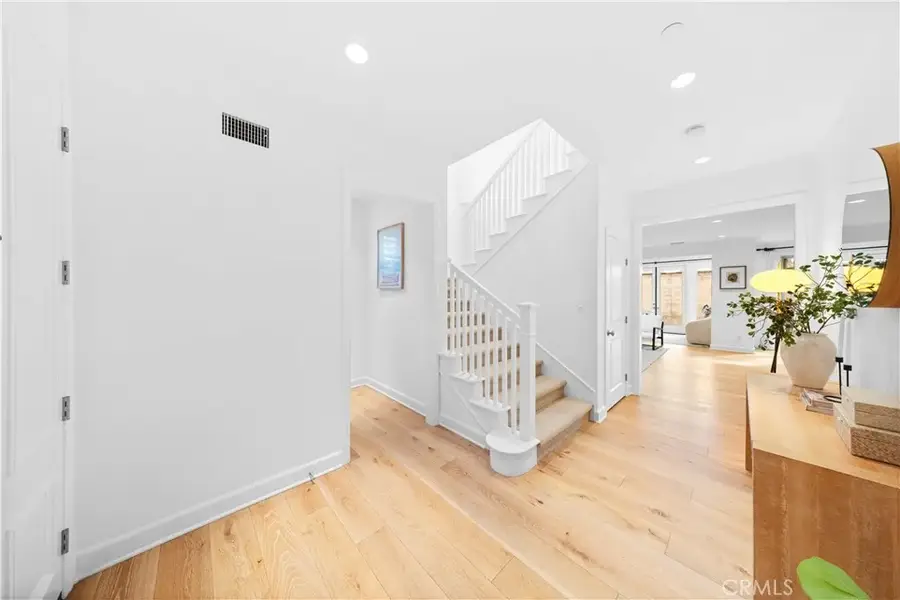 230 Shelbourne, Irvine, CA 92620 - #3