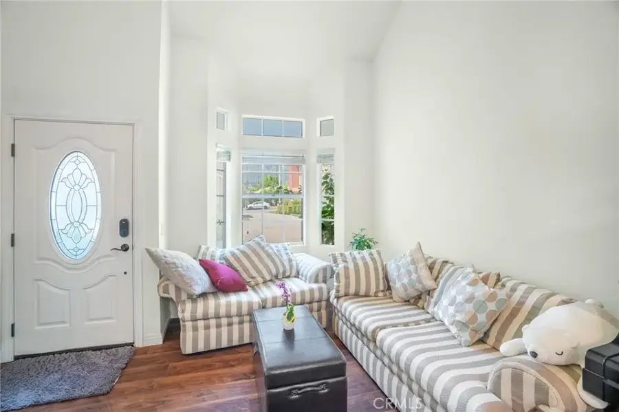 430 W Walnut Avenue West, Monrovia, CA 91016 - #2