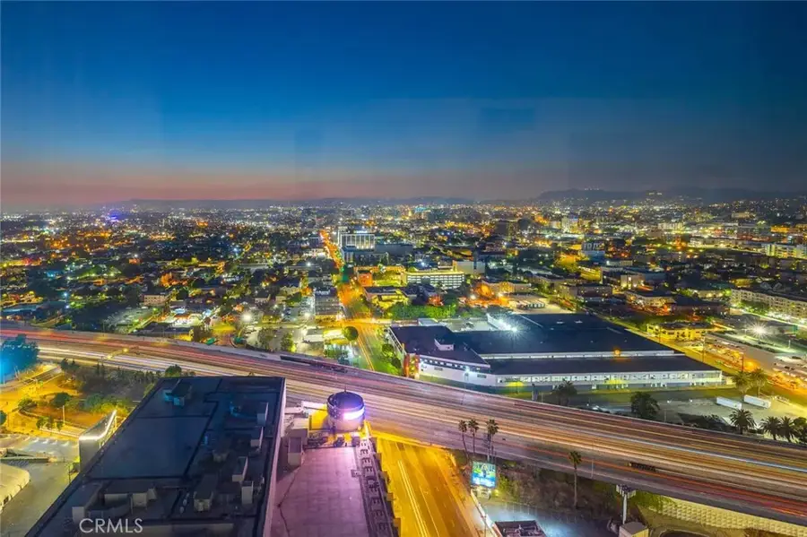 900 W Olympic #31J, Los Angeles, CA 90015 - #3