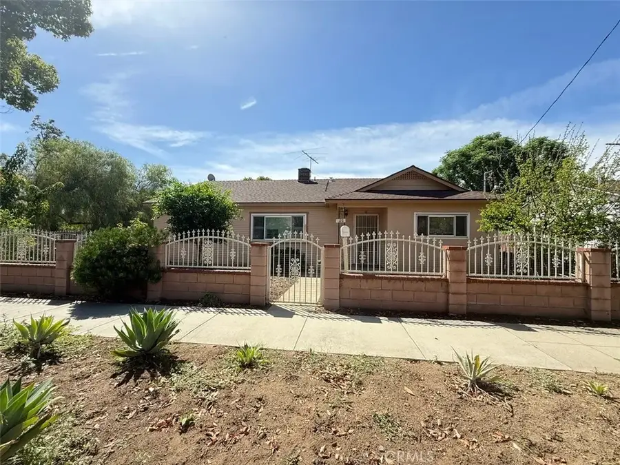 122 E Park, Ontario, CA 91761 - #2