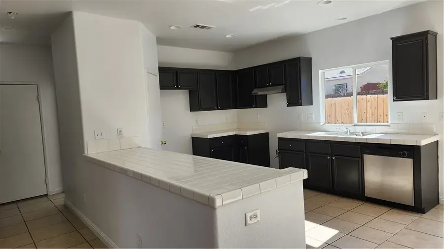 14601 Apache, Victorville, CA 92394 - #3