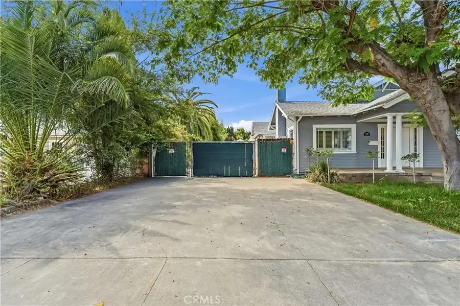 332 Chester Place, Pomona, CA 91768 - #2