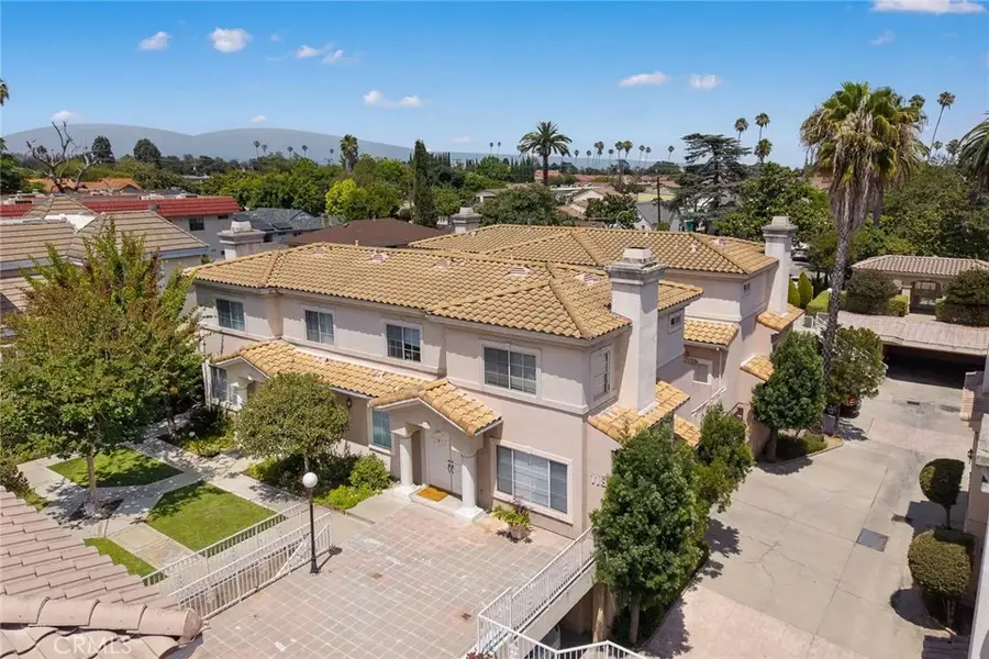 118 N Marengo Avenue #C, Alhambra, CA 91801 - #3