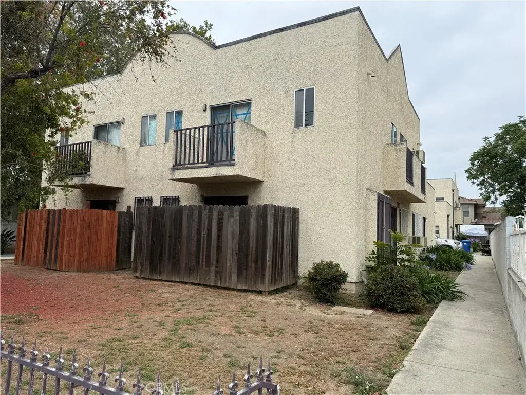 7419 Tampa, Reseda, CA 91335 - #1