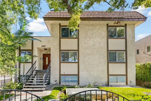 432 S Oak Knoll Avenue #4, Pasadena, CA 91101