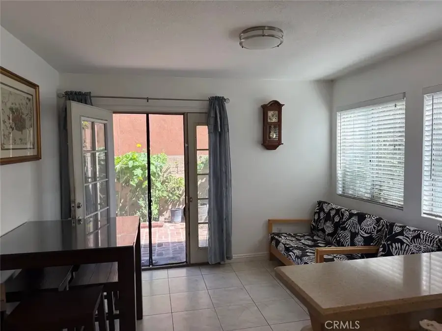 6975 Agra, Commerce, CA 90040 - #3