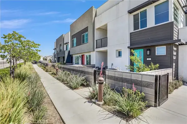 3620 S Allston Paseo #8, Ontario, CA 91761