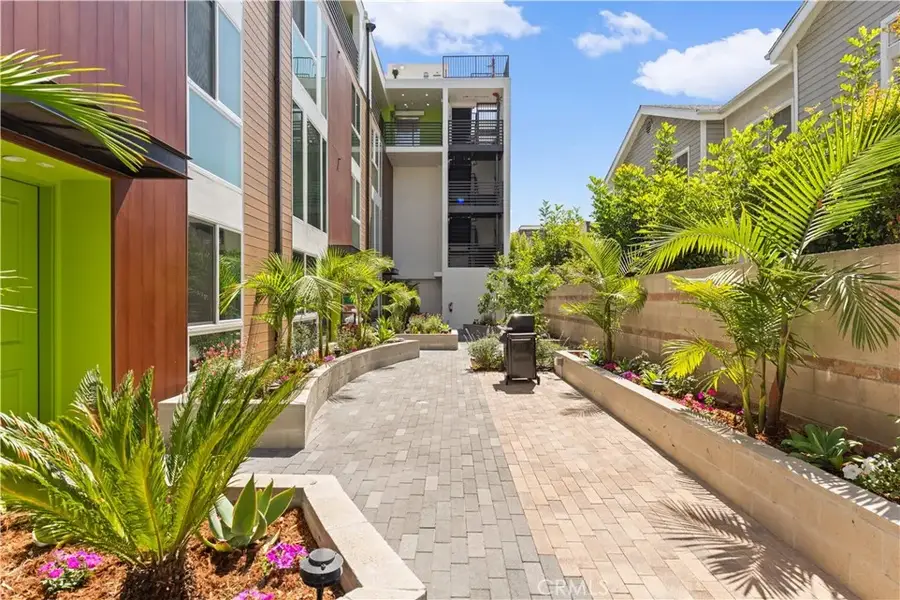 176 N Catalina Avenue #404, Pasadena, CA 91106 - #3