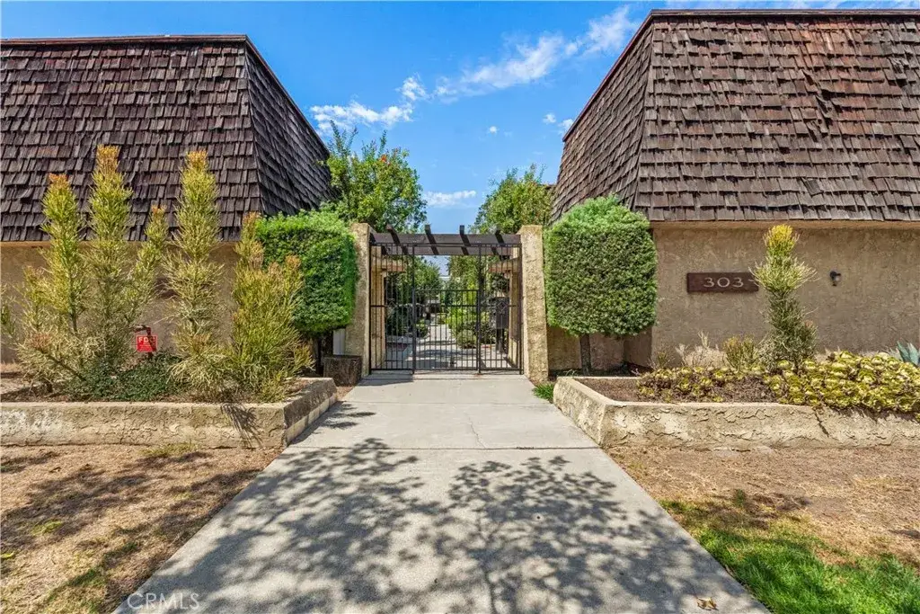 303 W Linda Vista Avenue #19, Alhambra, CA 91801 - #1