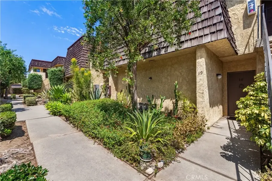 303 W Linda Vista Avenue #19, Alhambra, CA 91801 - #2