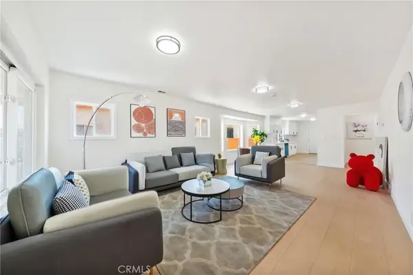 1132 W 55th Street, Los Angeles, CA 90037