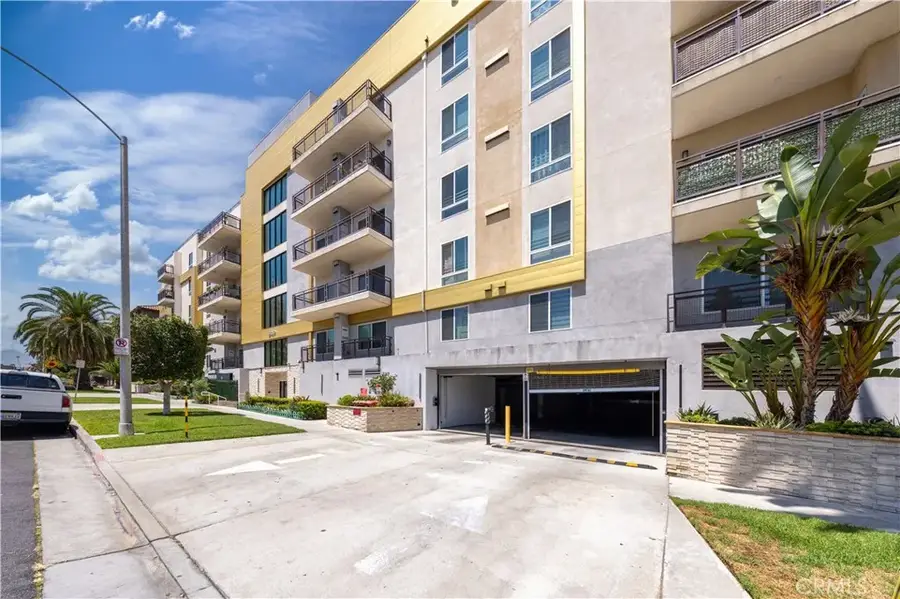 2939 Leeward #305, Los Angeles, CA 90005 - #2