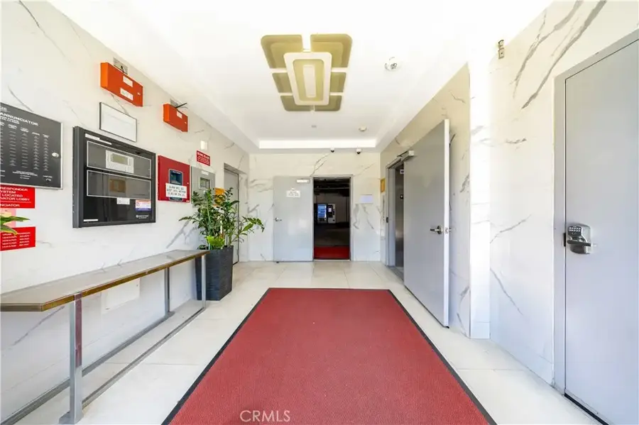 2939 Leeward #305, Los Angeles, CA 90005 - #3