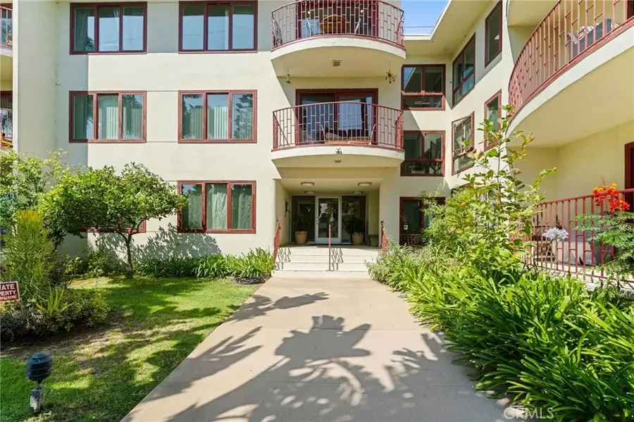 3407 Huxley Street #39, Los Angeles, CA 90027 - #3