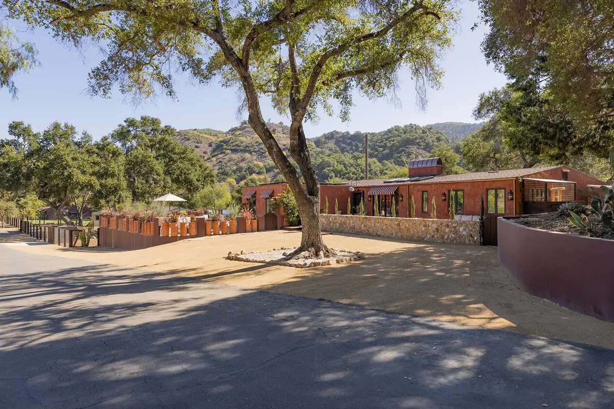 10802 Oak Knoll Road, Ojai, CA 93023 - Image #1