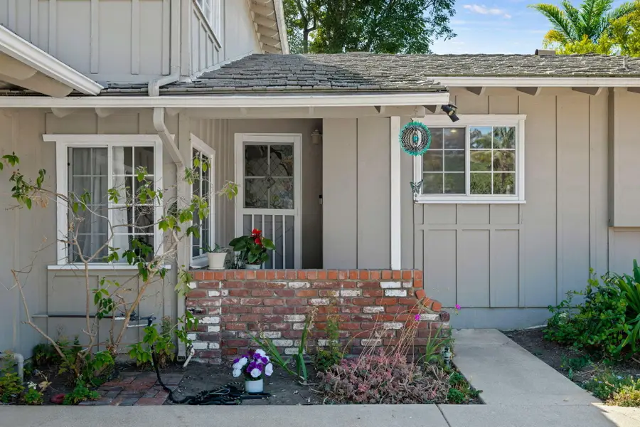 6555 Camino Venturoso, Goleta, CA 93117 - Image #2