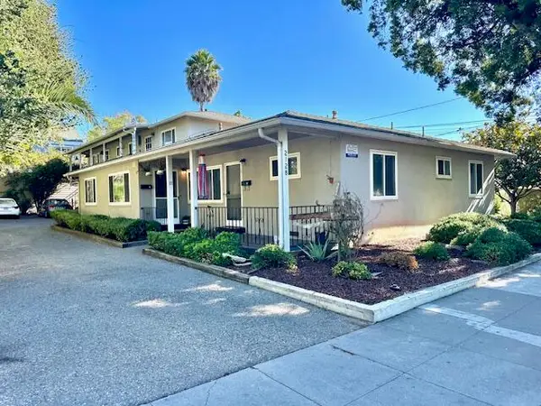 2128 Bath Street, SANTA BARBARA, CA 93105