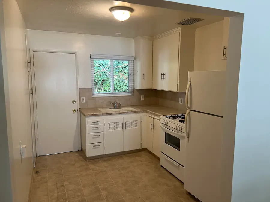 2128 Bath Street, Santa Barbara, CA 93105 - Image #3