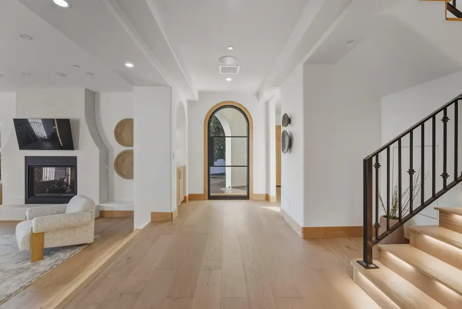 210 Las Alturas Road, Santa Barbara, CA 93103 - Image #3