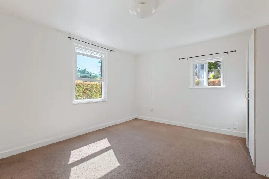 834 W Valerio Street, Santa Barbara, CA 93101 - Image #2