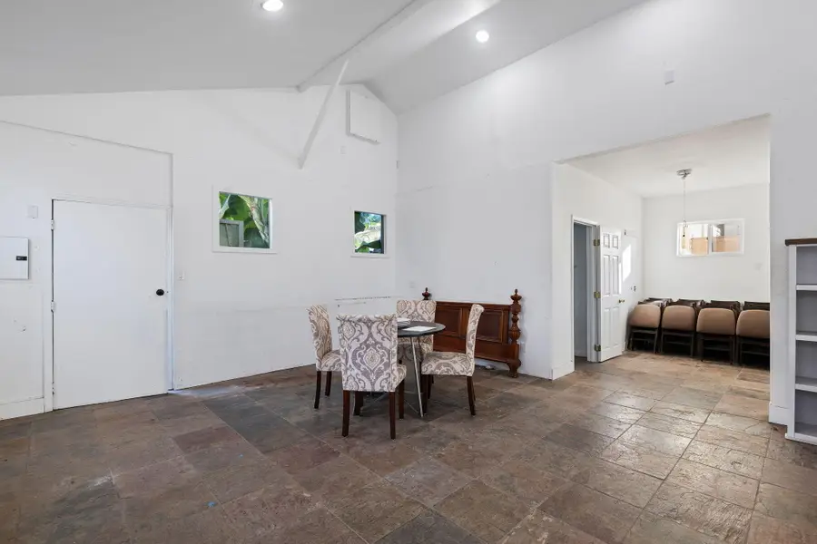 211 W Victoria Street, Santa Barbara, CA 93101 - #3