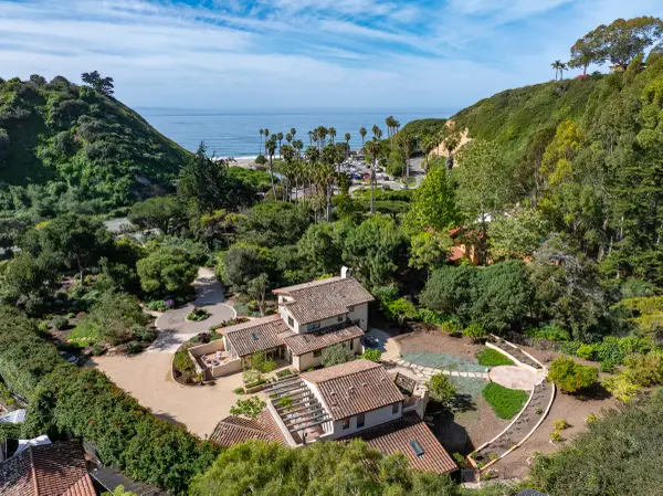2932 Cliff Drive, SANTA BARBARA, CA 93109