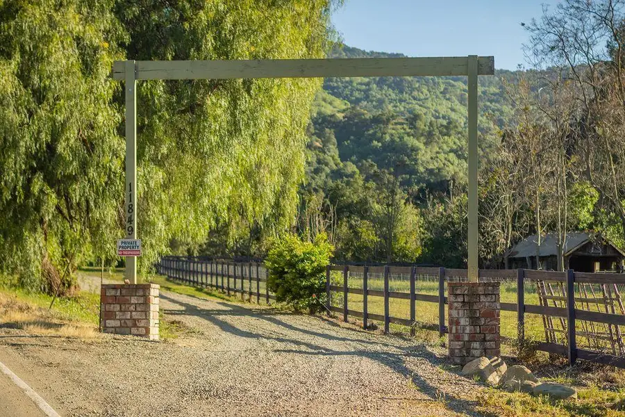 11849 Sulphur Mountain Road, Ojai, CA 93023 - #2