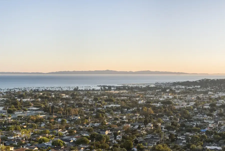 210 Las Alturas Road, Santa Barbara, CA 93103 - #3