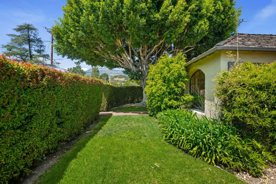 242 E Alamar Avenue, Santa Barbara, CA 93105 - #3
