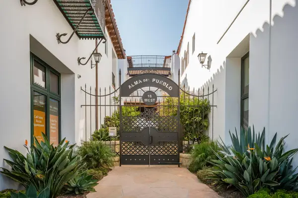 18 W Victoria Street #Apt 112, SANTA BARBARA, CA 93101
