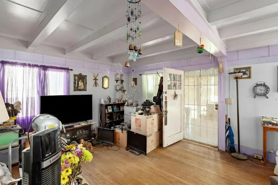 2033 Oak Avenue, Santa Barbara, CA 93101 - #2