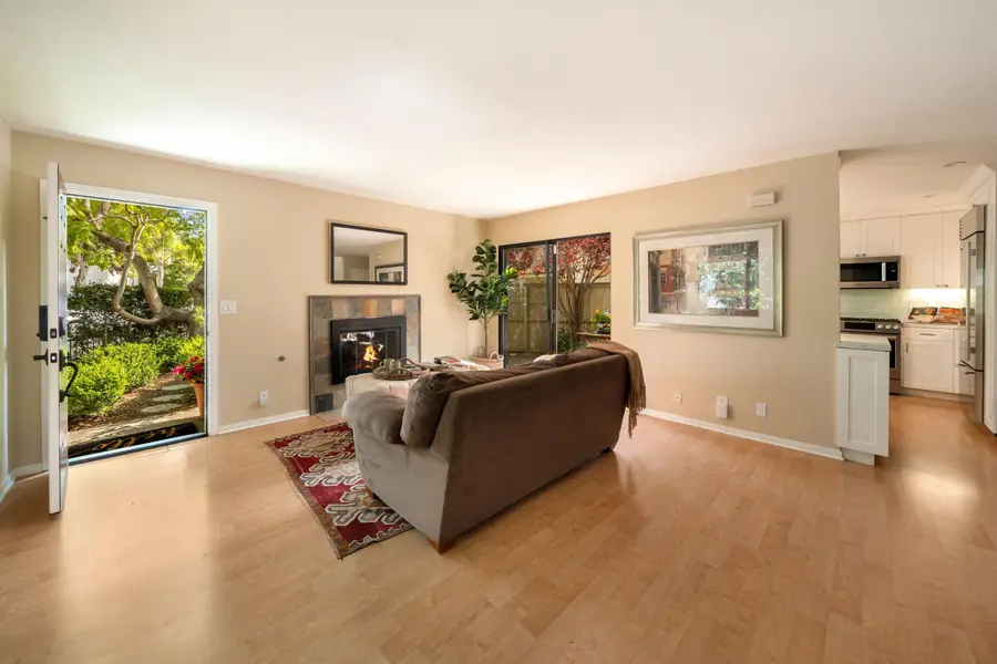 522 W Victoria Street #Apt F, Santa Barbara, CA 93101 - #3