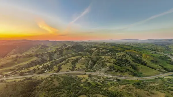2551 Us-101, BUELLTON, CA 93427