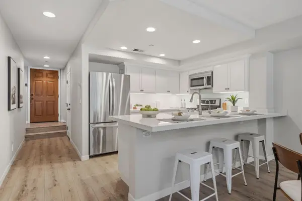 633 W Ortega Street #Apt D, SANTA BARBARA, CA 93101