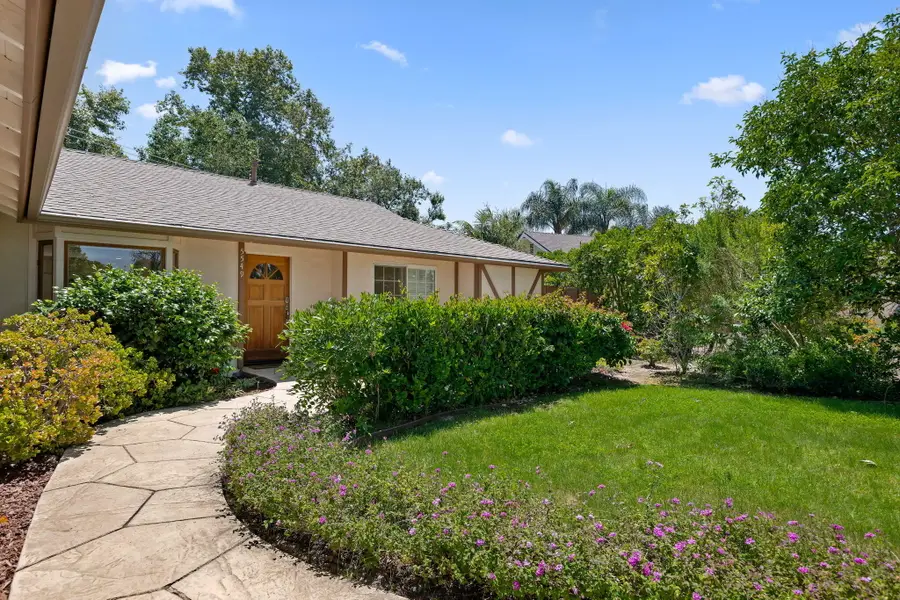 5549 Huntington Drive, Goleta, CA 93111 - #2