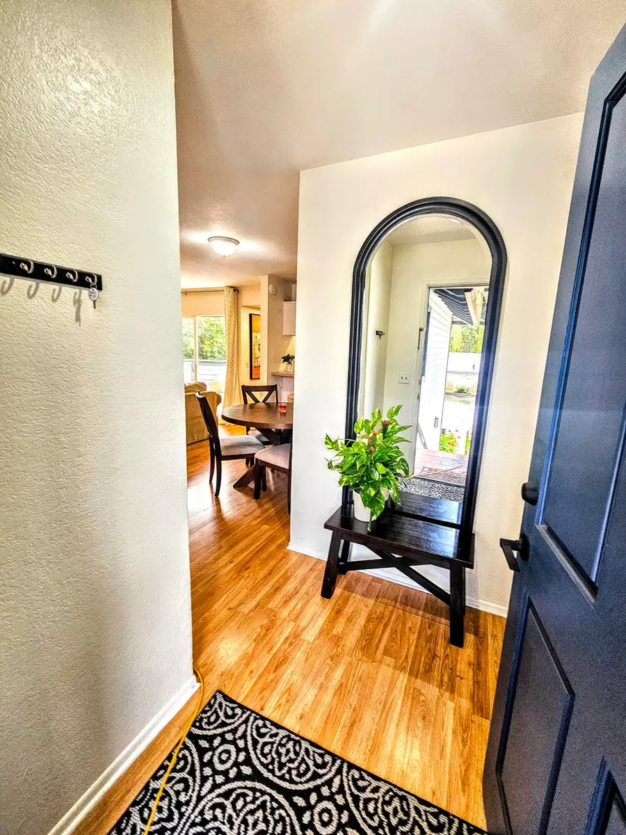 521 W Montecito Street #Apt 10, Santa Barbara, CA 93101 - #2