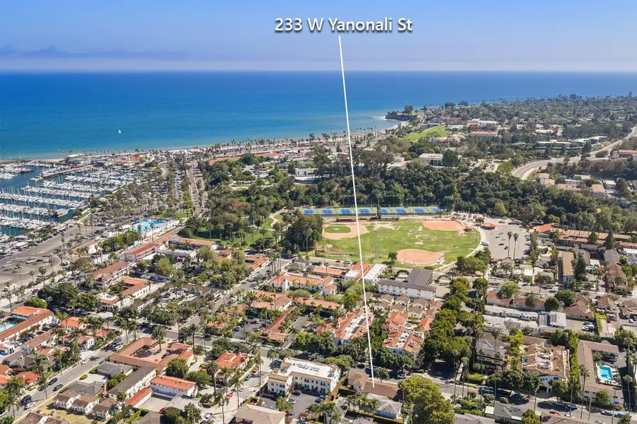 233 W Yanonali Street, Santa Barbara, CA 93101 - #3